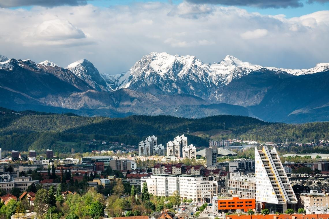 V Ljubljani se je začela tradicionalna prireditev Pot ob žici