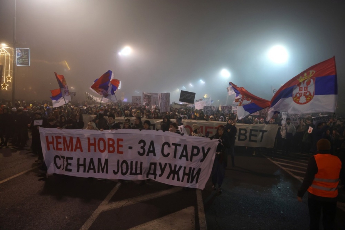Srbski študenti v novo leto s 15-minutnim molkom