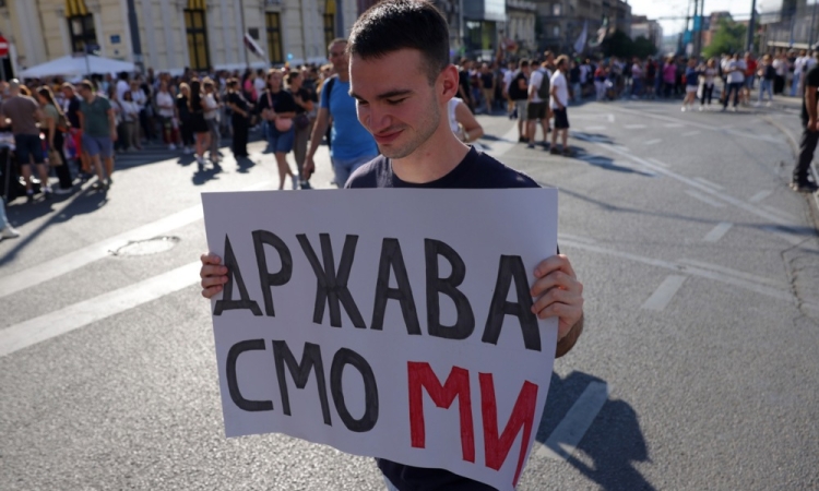 V Novem Sadu s tihimi shodi obeležili devet mesecev od padca nadstreška